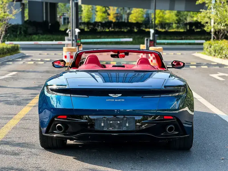 2019 Aston Martin DB11 с пробегом 49 000 км