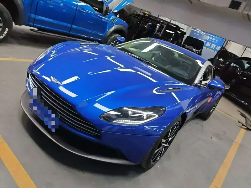 2019 Aston Martin DB11 с пробегом 33 000 км