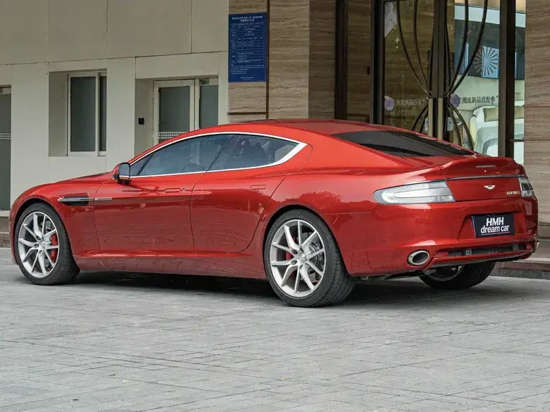 2013 Aston Martin Rapide с пробегом 10 000 км