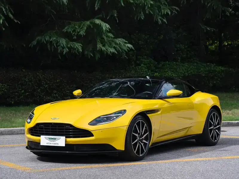 2019 Aston Martin DB11 с пробегом 43 000 км