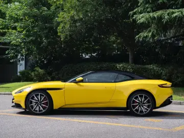 2019 Aston Martin DB11 с пробегом 43 000 км