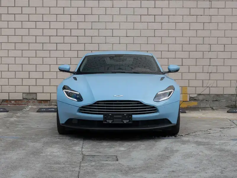 2019 Aston Martin DB11 с пробегом 11 800 км