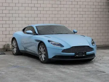 2019 Aston Martin DB11 с пробегом 11 800 км
