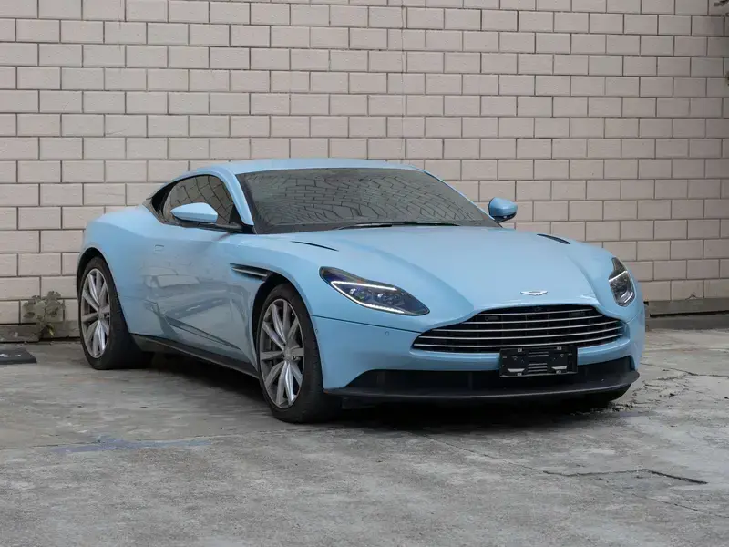 2019 Aston Martin DB11 с пробегом 11 800 км