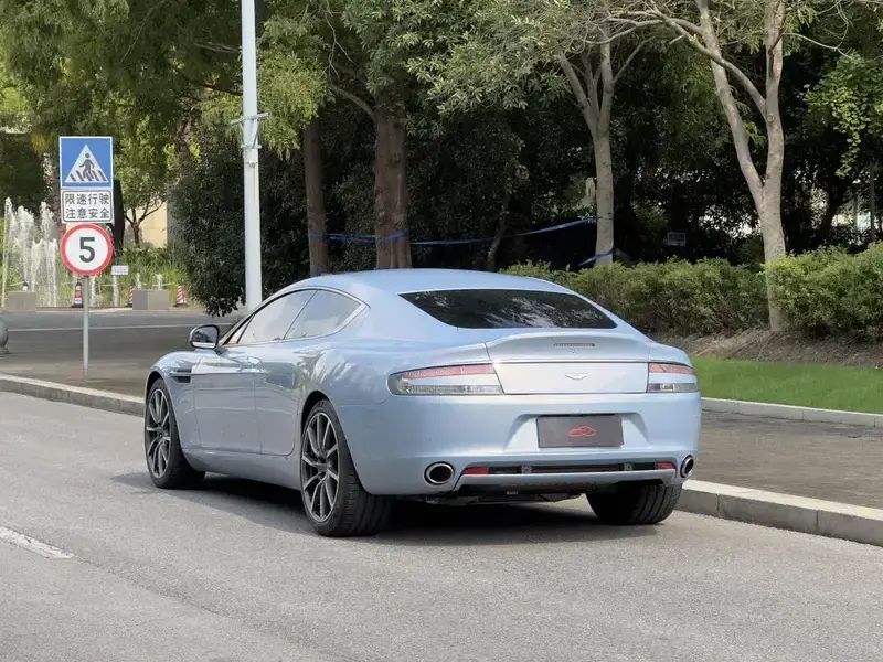 2016 Aston Martin Rapide с пробегом 40 000 км