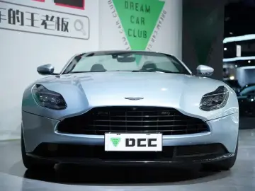 2020 Aston Martin DB11 с пробегом 17 500 км