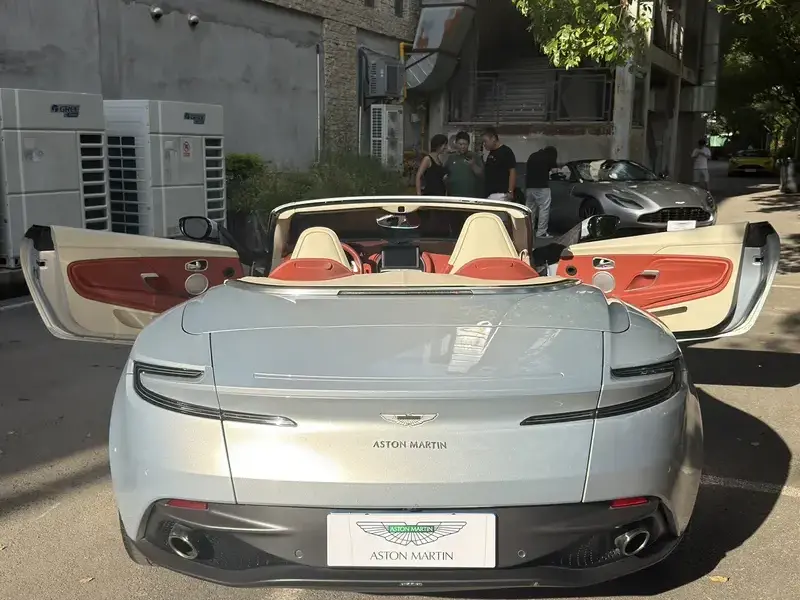 2020 Aston Martin DB11 с пробегом 24 000 км