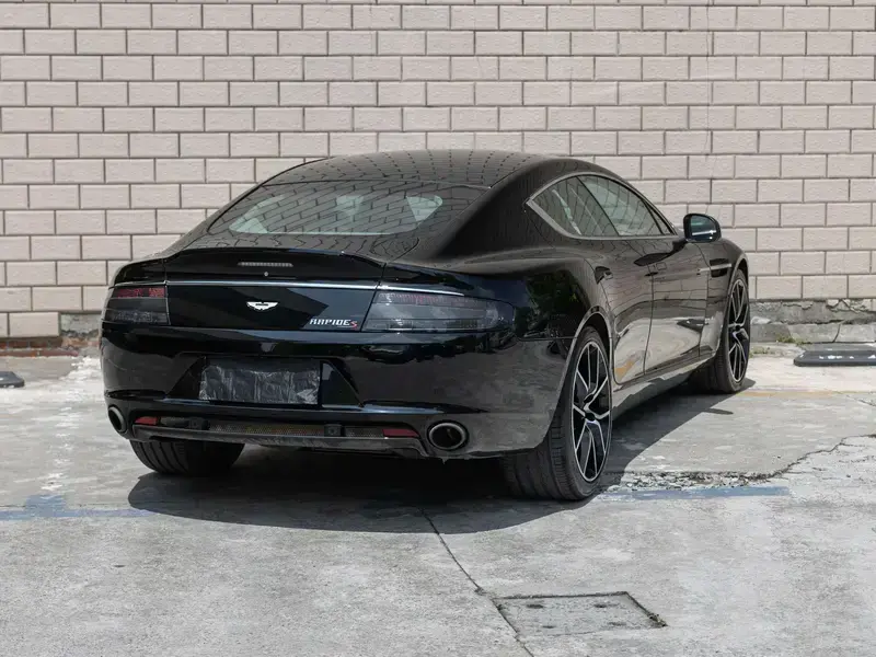 2016 Aston Martin Rapide с пробегом 37 000 км