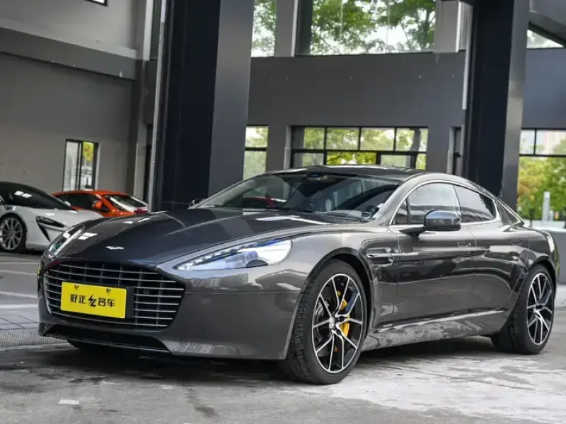 2013 Aston Martin Rapide с пробегом 14 000 км