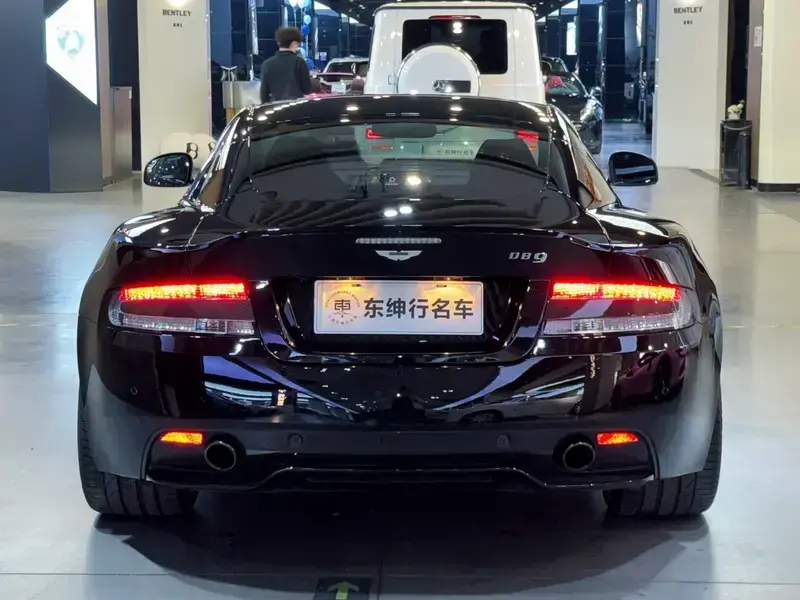 2014 Aston Martin DB9 с пробегом 34 000 км