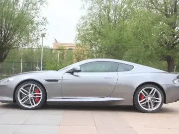 2014 Aston Martin DB9 с пробегом 26 000 км
