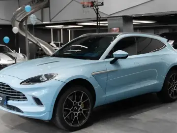 Aston Martin DBX