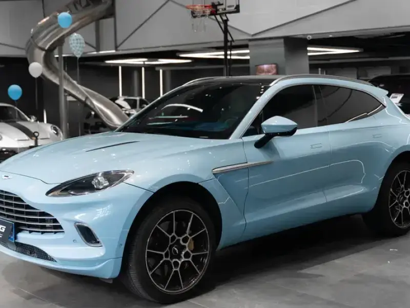 2020 Aston Martin DBX с пробегом 19 800 км
