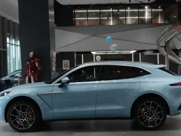 2020 Aston Martin DBX с пробегом 19 800 км