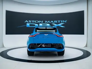 2022 Aston Martin DBX с пробегом 31 000 км
