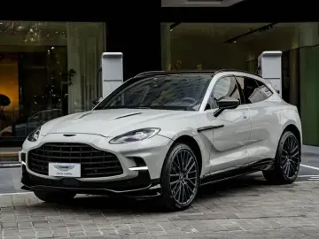 Aston Martin DBX