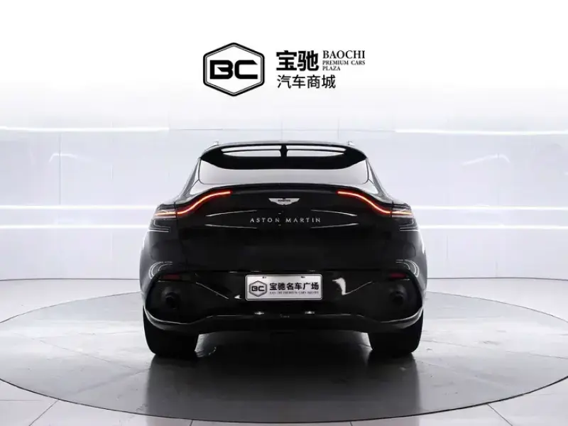 2021 Aston Martin DBX с пробегом 50 000 км