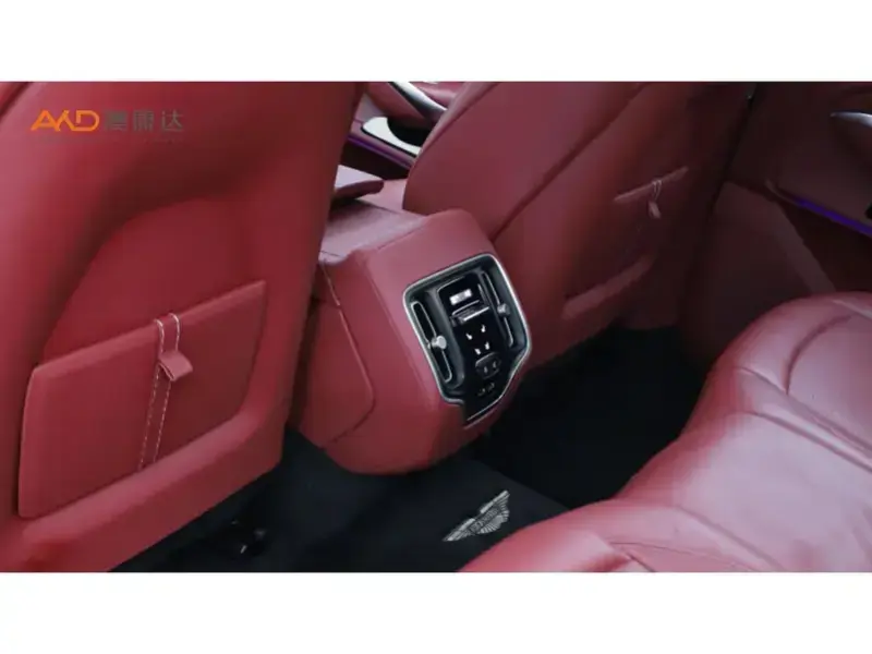 2022 Aston Martin DBX с пробегом 45 400 км