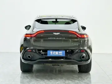 2022 Aston Martin DBX с пробегом 18 100 км