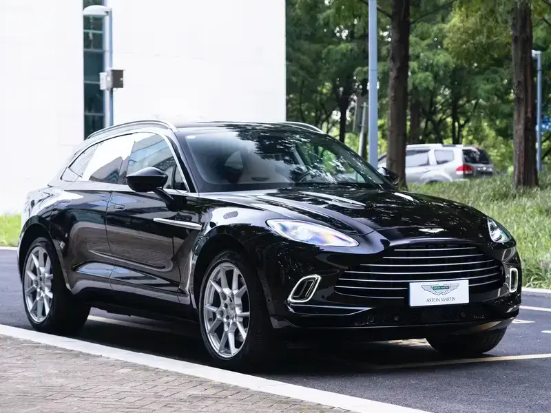 2021 Aston Martin DBX с пробегом 28 000 км