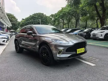 2021 Aston Martin DBX с пробегом 83 000 км