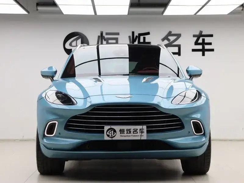 2022 Aston Martin DBX с пробегом 21 800 км