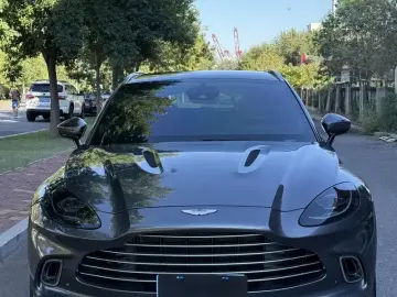 2023 Aston Martin DBX с пробегом 16 000 км