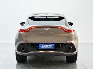 2020 Aston Martin DBX с пробегом 35 700 км
