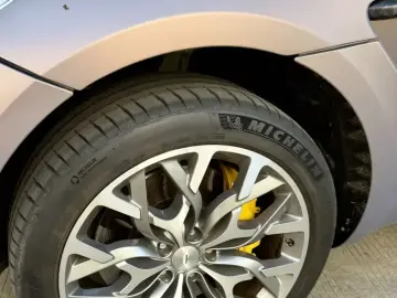 2020 Aston Martin DBX с пробегом 43 700 км
