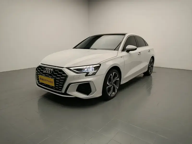 2024 Audi A3 с пробегом 24 500 км
