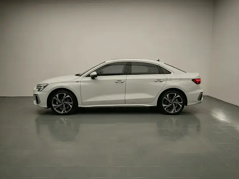 2024 Audi A3 с пробегом 24 500 км