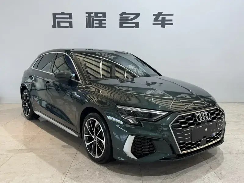 2024 Audi A3 с пробегом 6 000 км