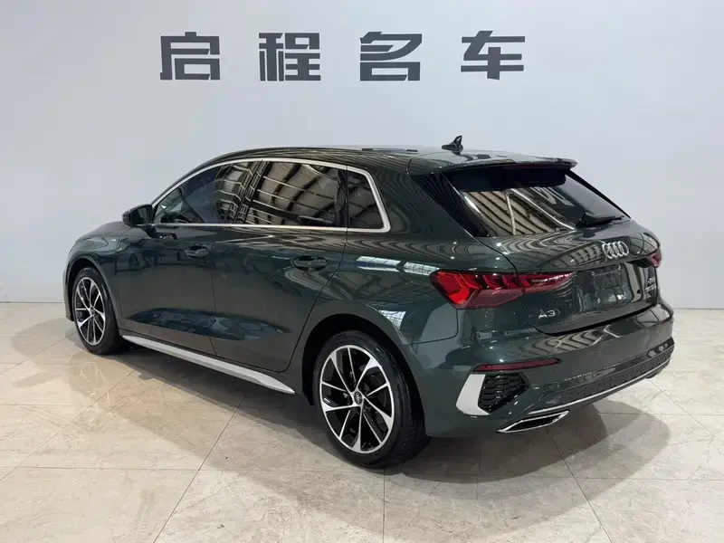 2024 Audi A3 с пробегом 6 000 км