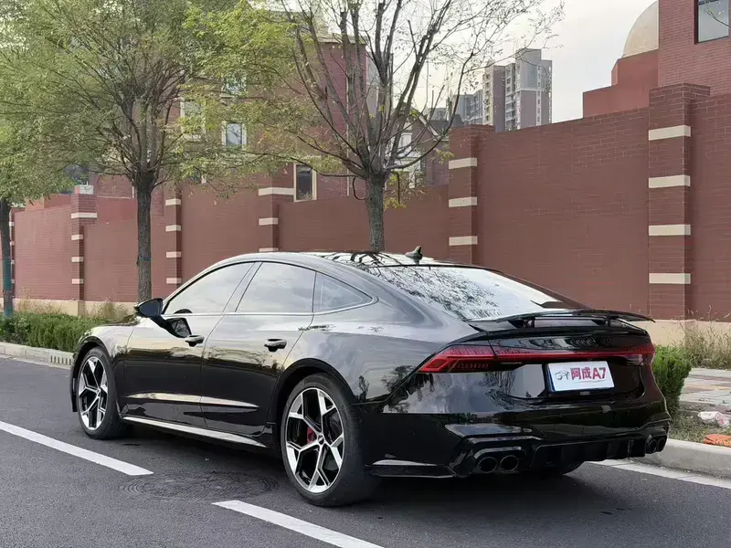 2023 Audi A7 с пробегом 30 000 км