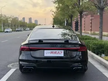 2023 Audi A7 с пробегом 30 000 км