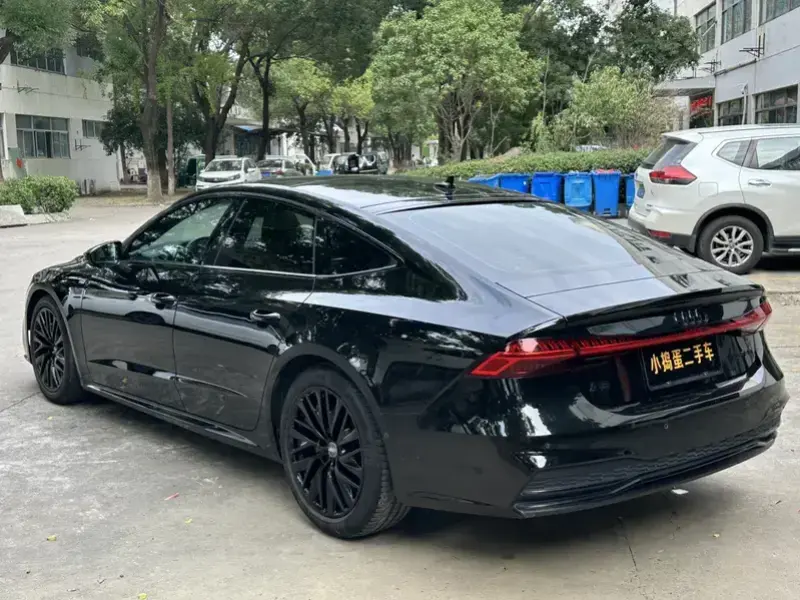 2021 Audi A7 с пробегом 60 000 км