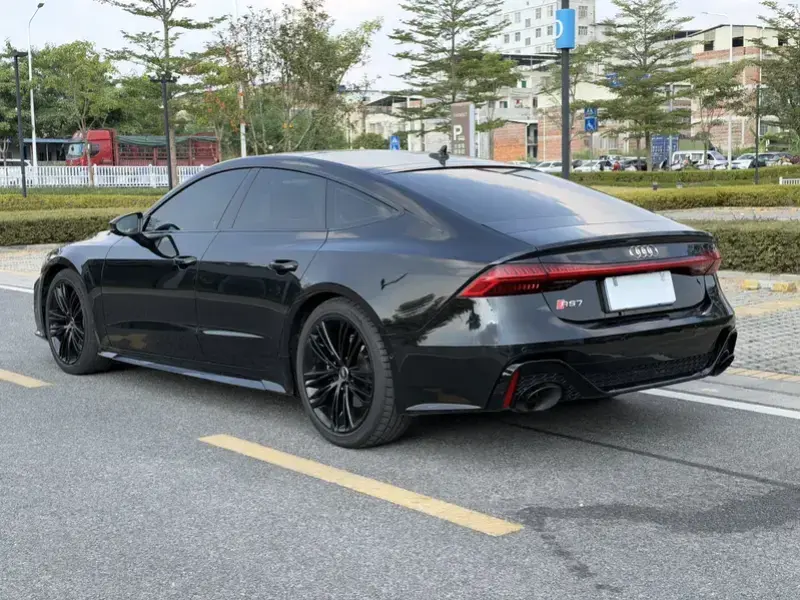2024 Audi A7 с пробегом 103 000 км