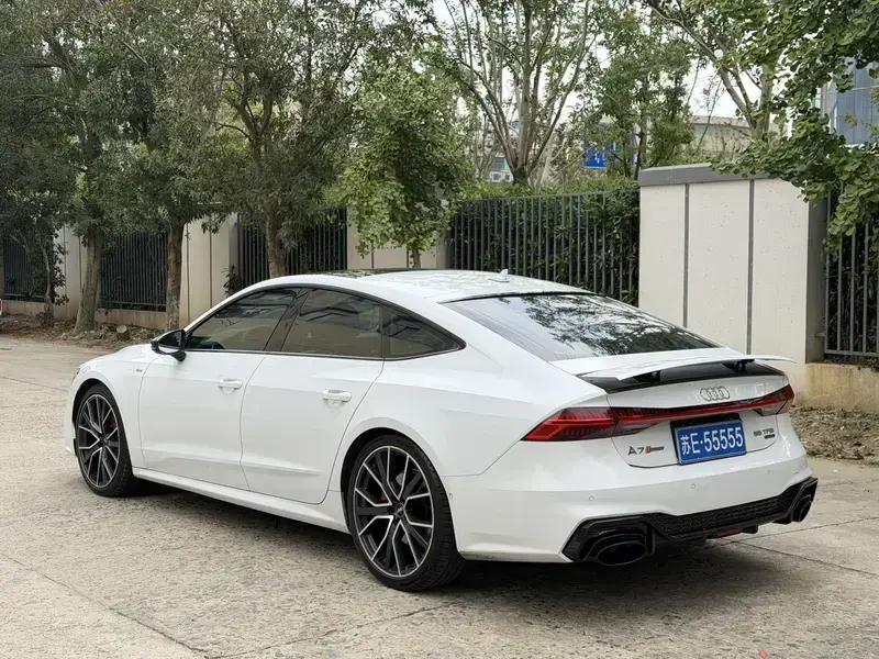 2019 Audi A7 с пробегом 60 000 км