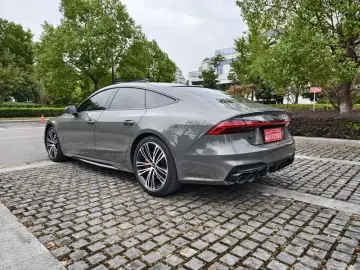 2022 Audi A7 с пробегом 68 000 км