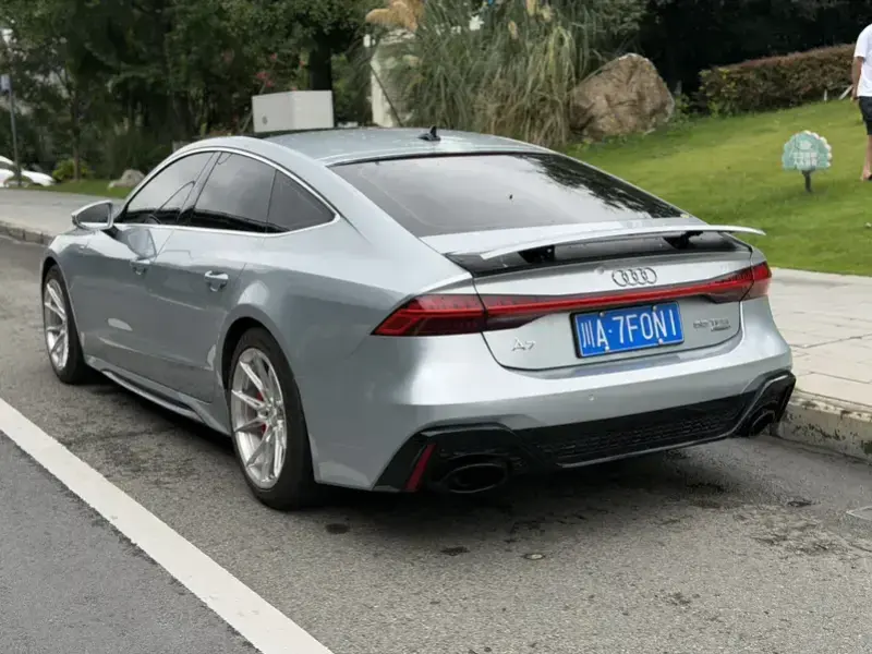 2021 Audi A7 с пробегом 75 000 км