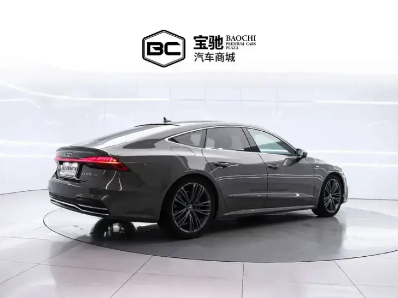 2022 Audi A7 с пробегом 77 000 км