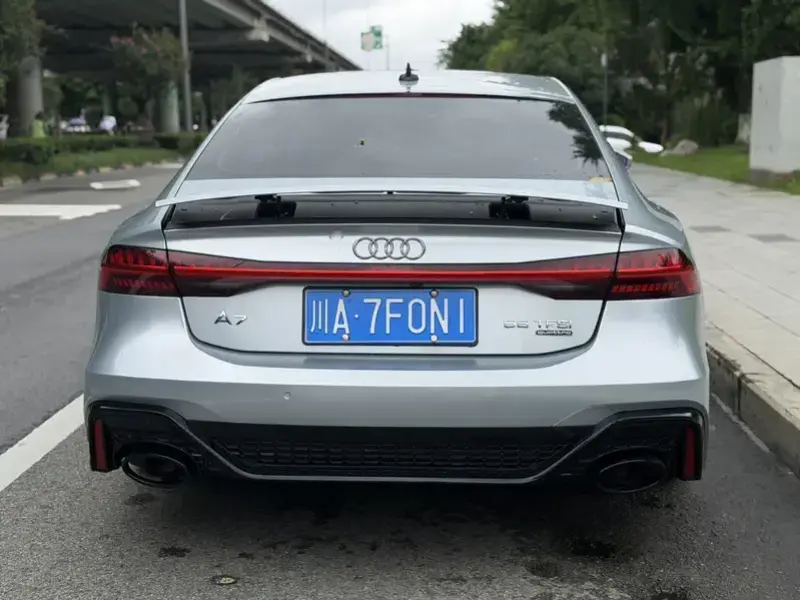 2021 Audi A7 с пробегом 75 000 км