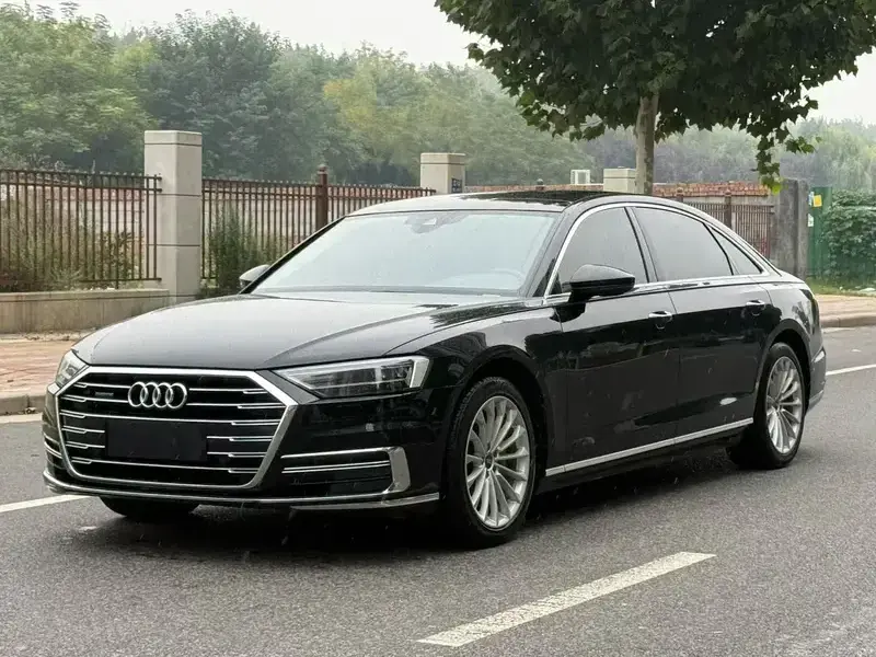 2022 Audi A8 с пробегом 119 000 км