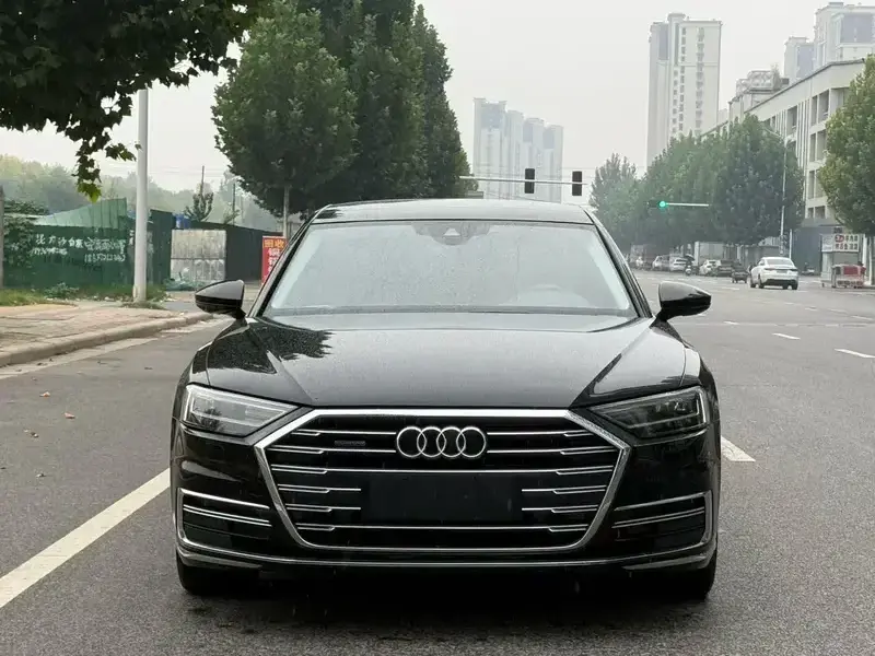 2022 Audi A8 с пробегом 119 000 км
