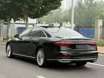 2022 Audi A8 с пробегом 119 000 км
