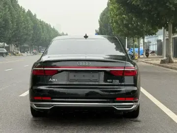 2022 Audi A8 с пробегом 119 000 км
