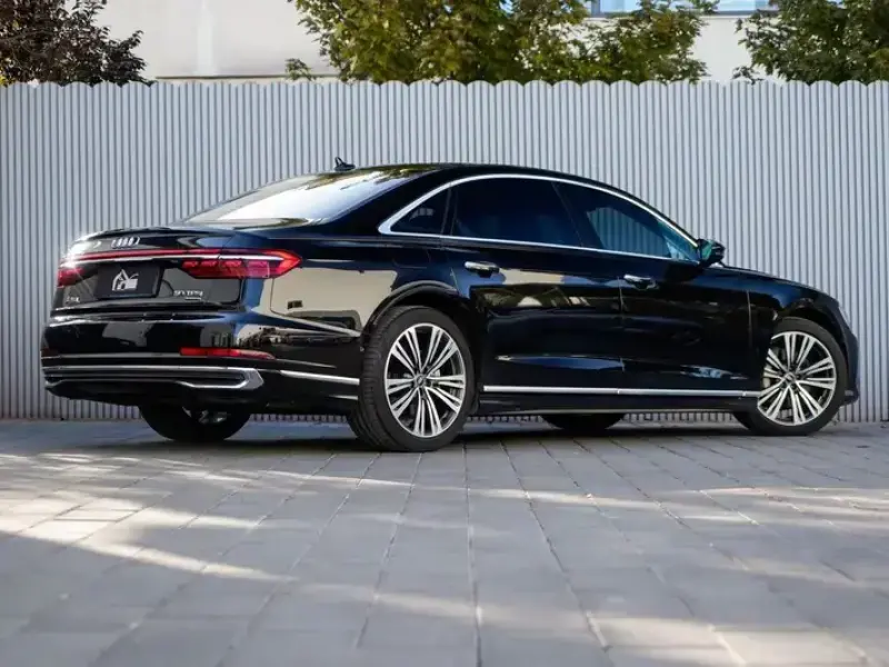 2022 Audi A8 с пробегом 63 000 км