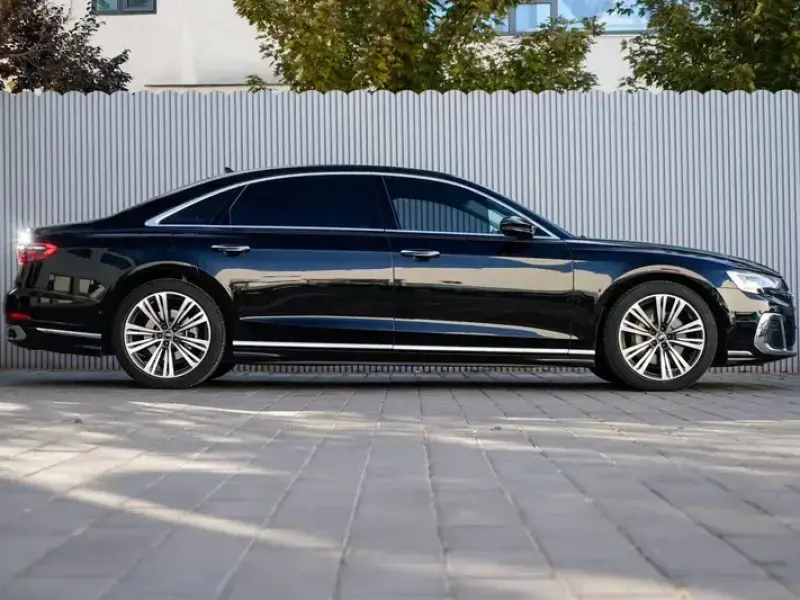 2022 Audi A8 с пробегом 63 000 км