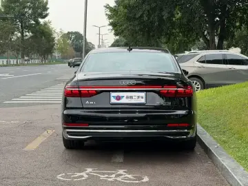 2025 Audi A8 с пробегом 17 000 км