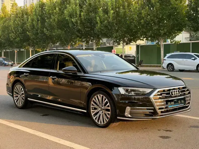 2021 Audi A8 с пробегом 153 000 км